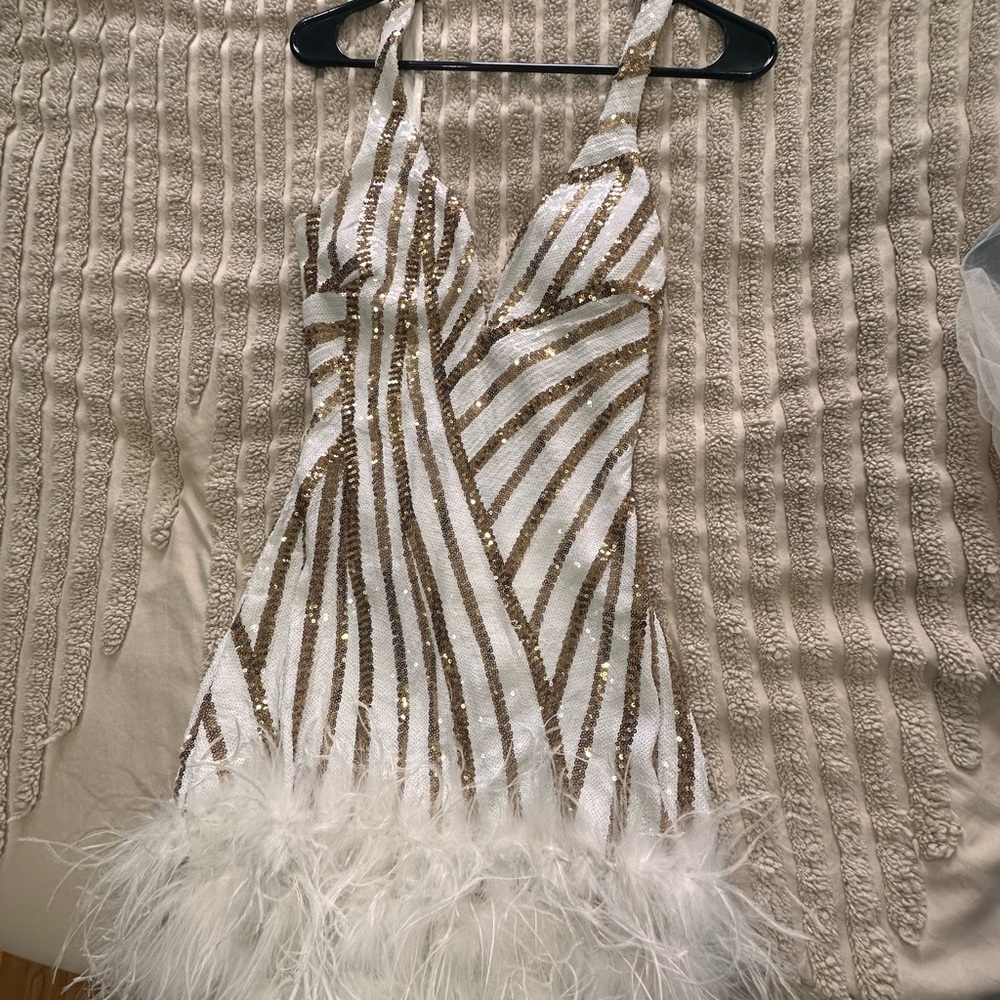 Windsor White and Gold Sequin Dress- Size Small